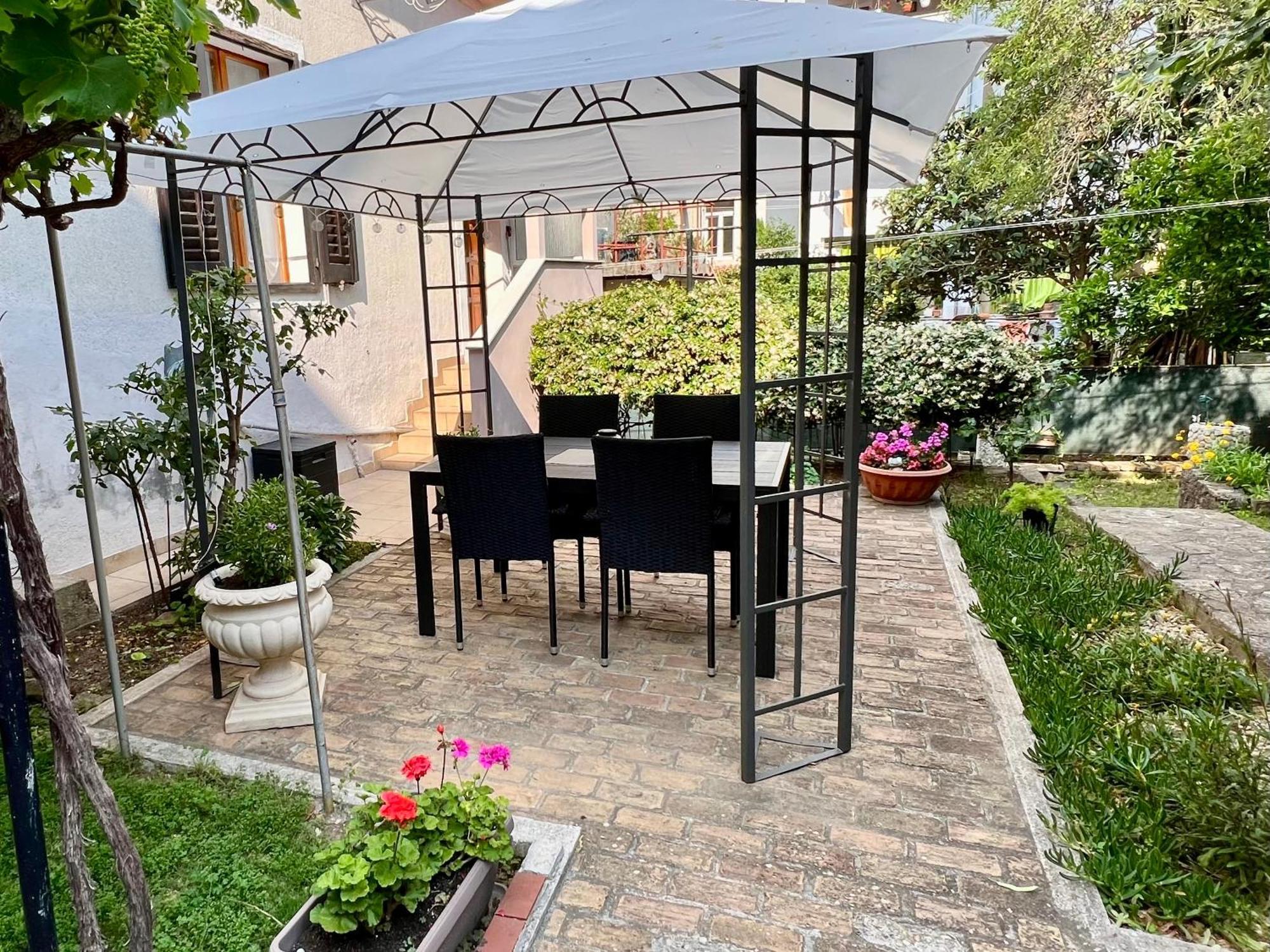 V&V Apartment PUY מראה חיצוני תמונה